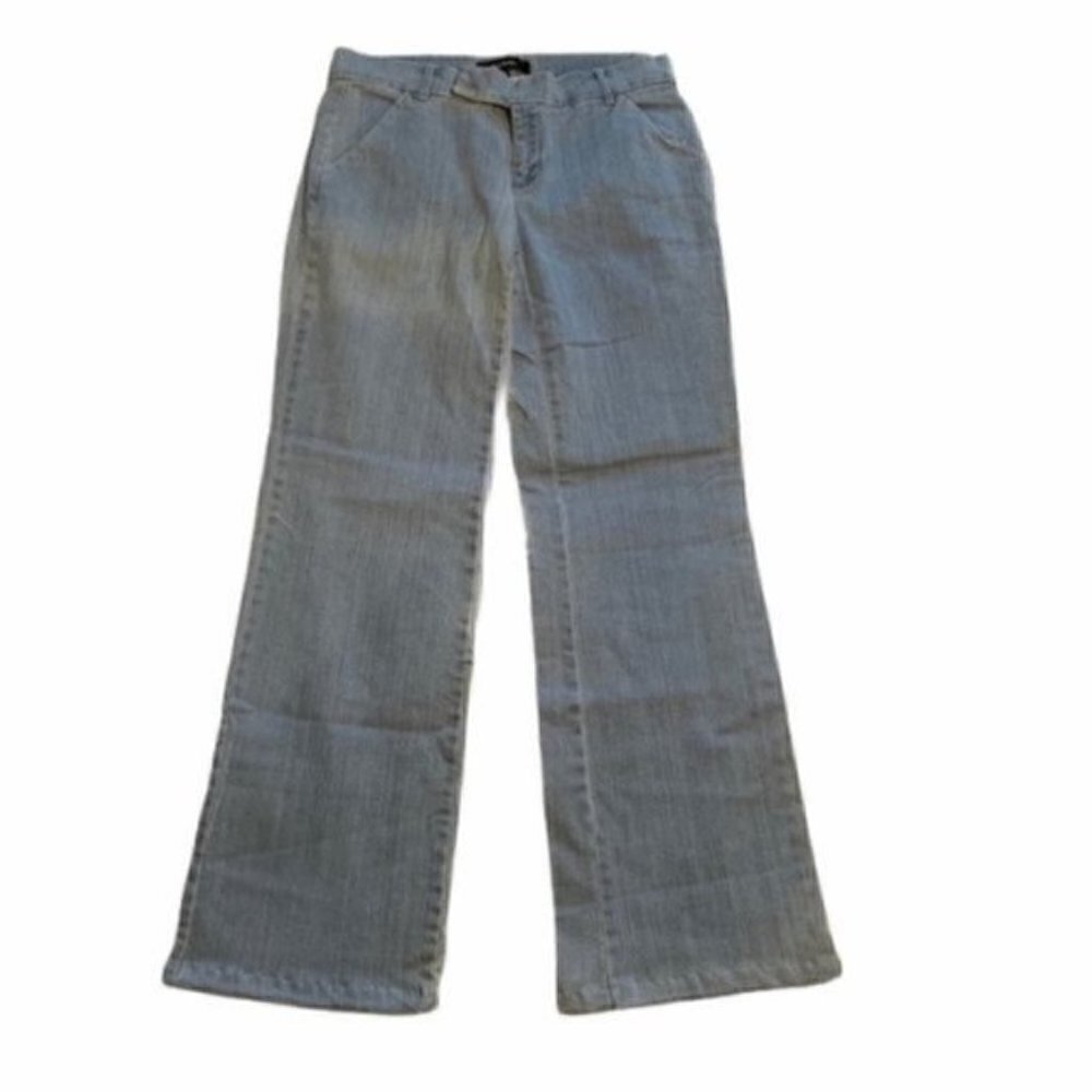 Daisy Fuentes Women's Size 4 Bootcut Jean Light Wash Sea Breeze